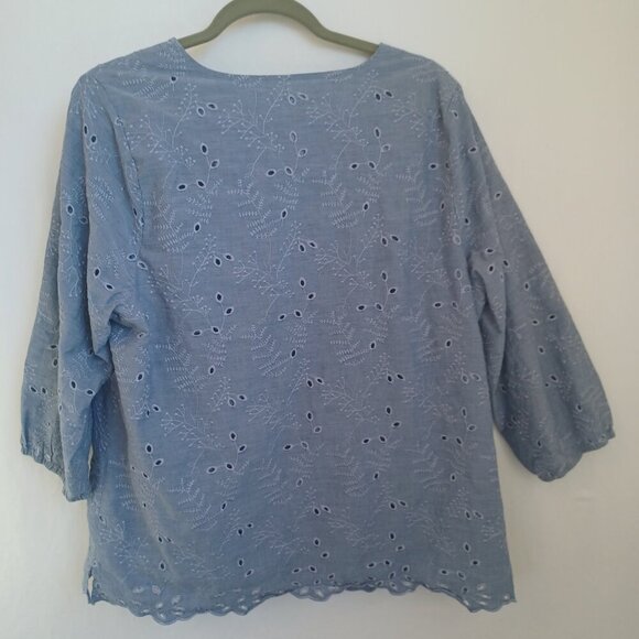 CJ Banks Top Blue Cotton Eyelet Lace Popover Womens 1X - Picture 3 of 13